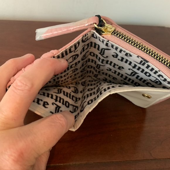 Juicy Couture Blush Pretty Bow Small Zip-Around Wallet--NWT - Picture 12 of 16